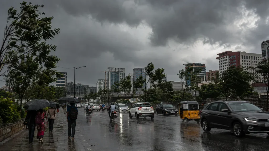 Telangana Thunderstorm and Strong-Wind Warning Issued for August 31 in Hyderabad